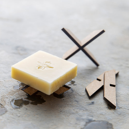 TOFF & ZÜRPEL® handgefertigter Seifenhalter aus "Essigholz" | vegan