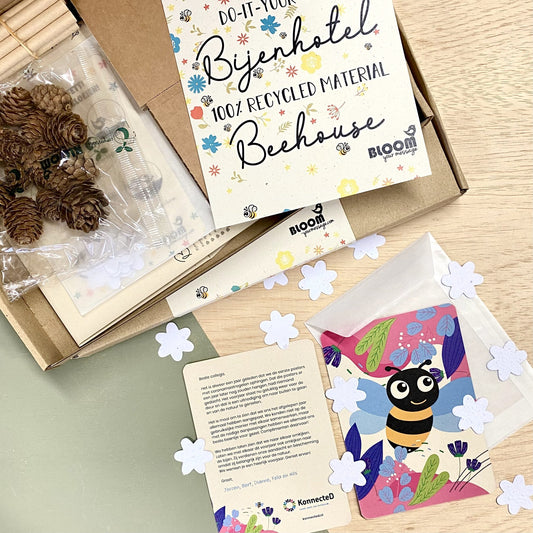BLOOM YOUR MESSAGE Bienenhaus / Bienenhotel | Do it yourself Bausatz | 100% recycelte Materialien