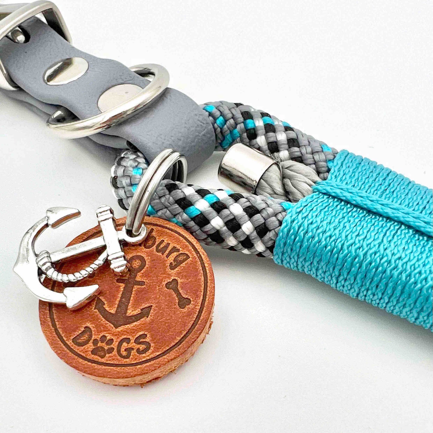 HAMBURG DOGS Handgefertigtes Hundehalsband Frenchi & Friends Barbara Turquise mit BioThane-Riemen | S, M & L