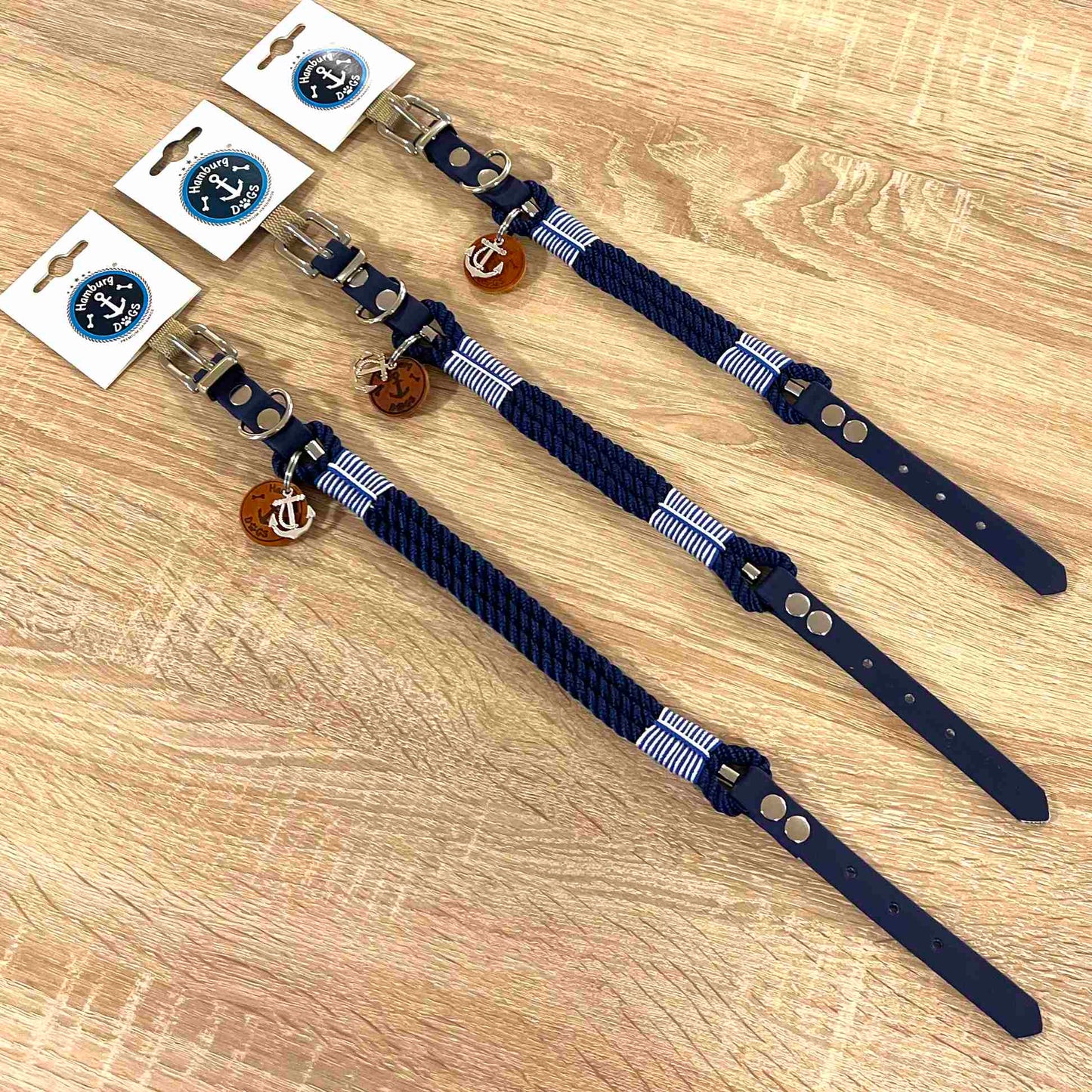 Hundehalsband Bootsmann MINI von "Hamburg Dogs" dunkelblau mit Takelung blau-weiß Größenübersicht