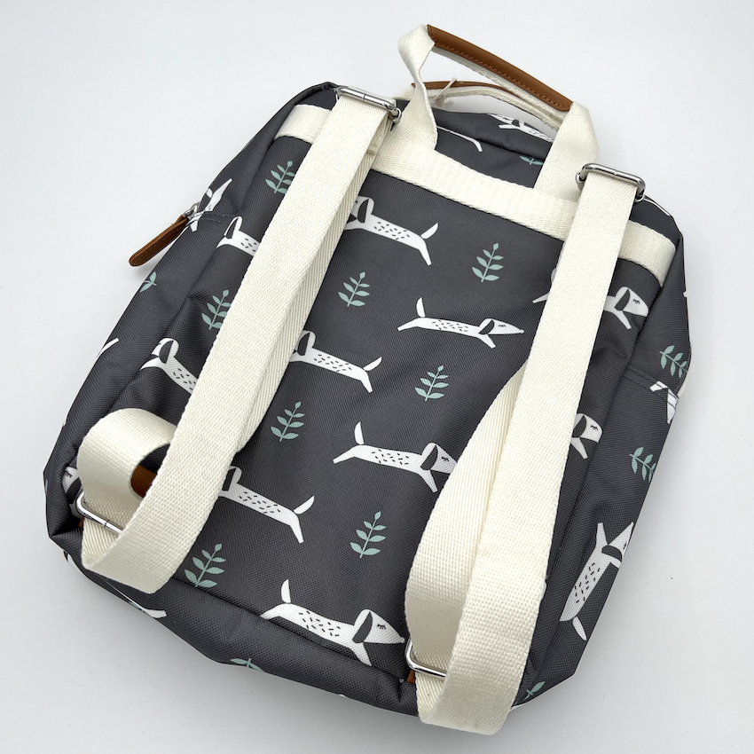FRESK nachhaltiger Rucksack DACHSY aus recyceltem Material | grau mit weißen Dackeln