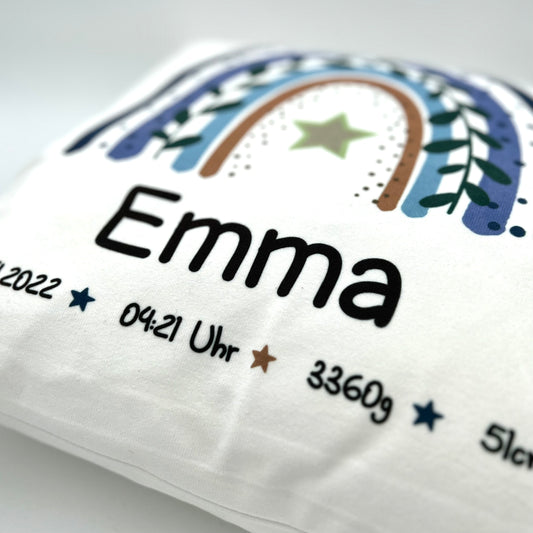 WESERGLÜCK Geburtskissen / Babykissen EMMA mit Regenbogen in blau-lila-grün inkl. Füllung | 40x40cm | personalisierbar