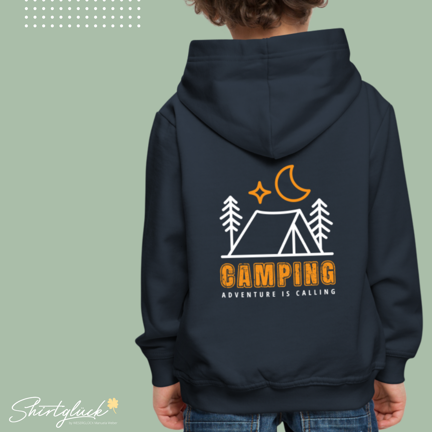 SHIRTGLÜCK Kinder Premium Hoodie „Happy Camper - Adventure is calling“ mit Farbakzent in orange