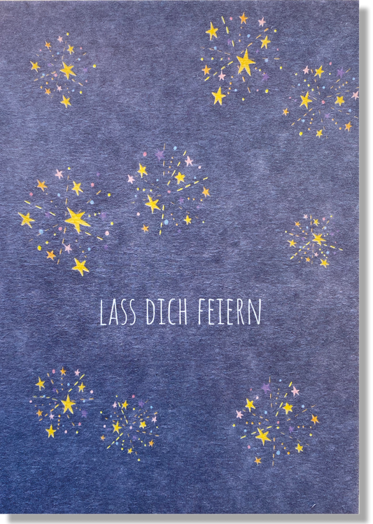 KEITCARDS Postkarte aus Holzschliffkarton in blau mit Sternenfeuerwerk "Lass dich feiern" | DIN A6