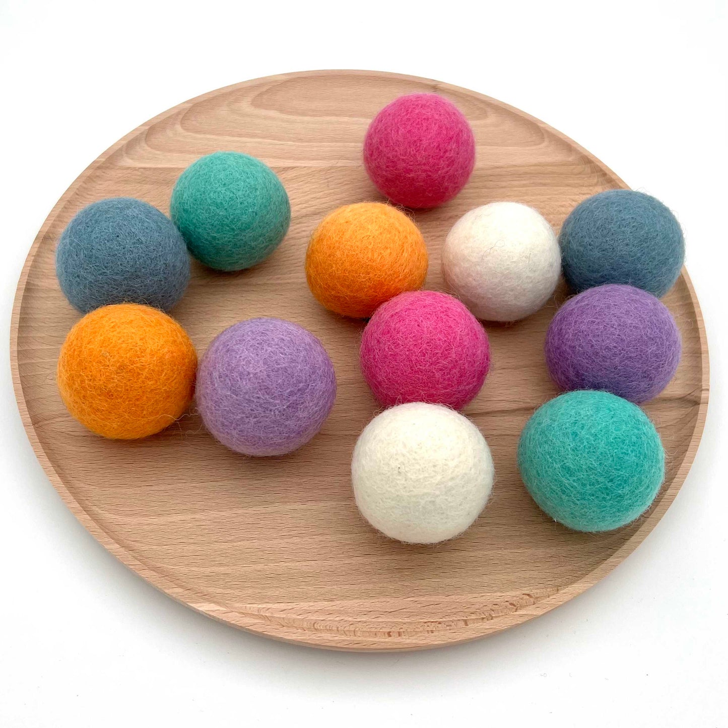 NOOEE PET handgefertigte BÄLLE - Spielzeugbälle aus Wolle | SET mit je 3 Stück
